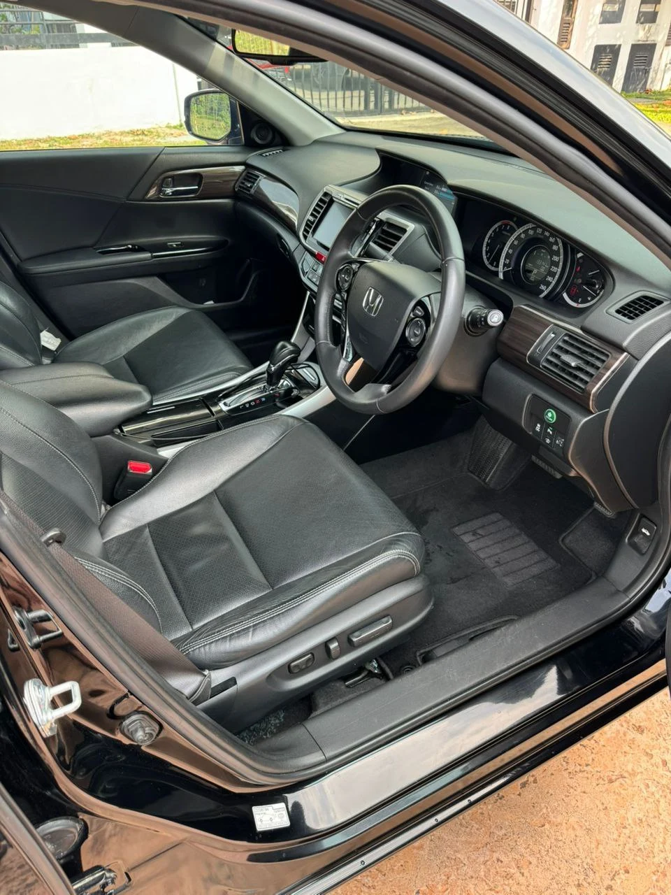 Honda Accord - Image 8