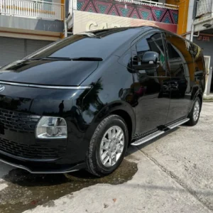 Hyundai Staria Plus