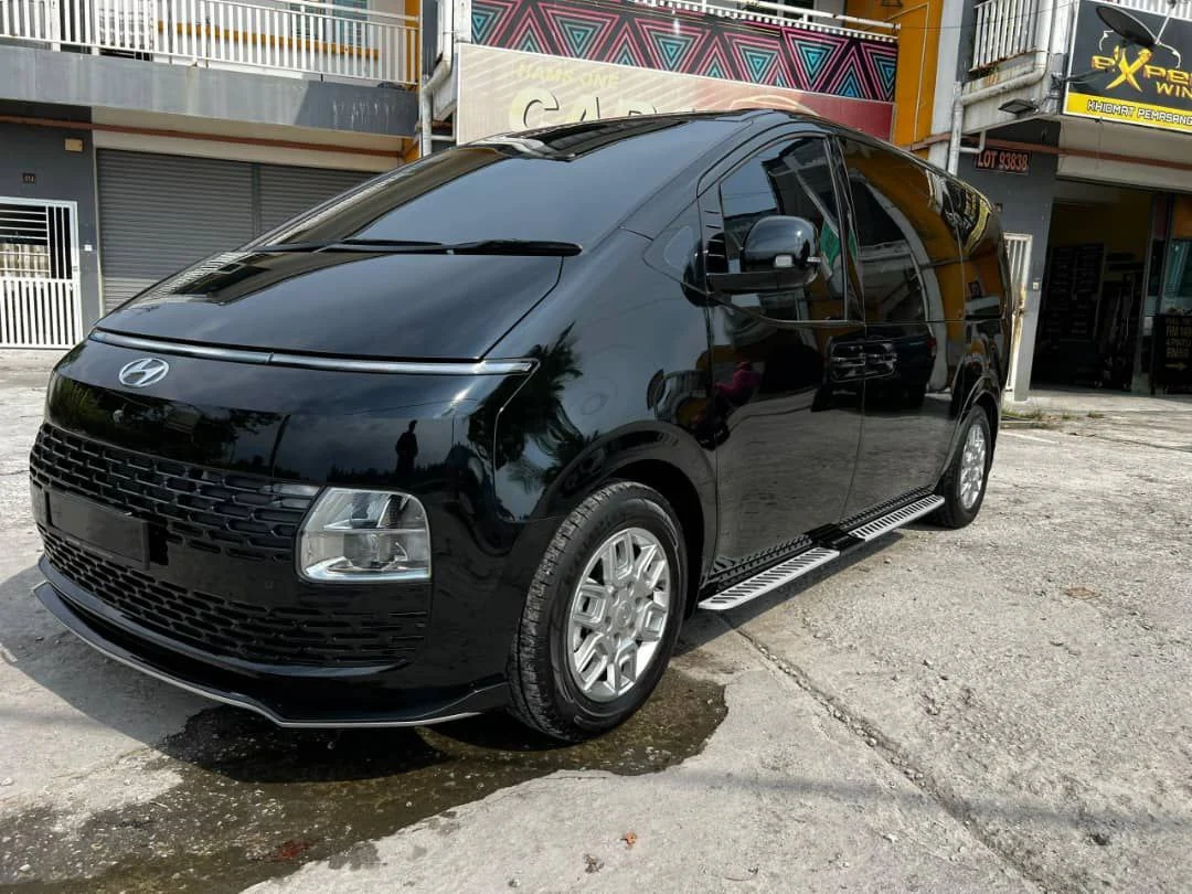 Hyundai Staria Plus