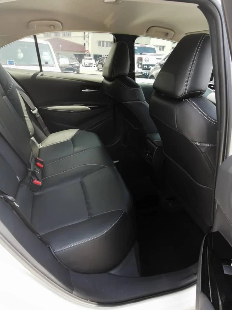 Toyota Corolla Altis - Image 4