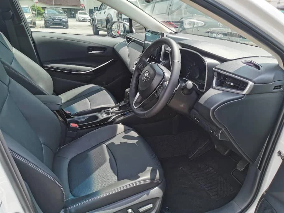 Toyota Corolla Altis - Image 5