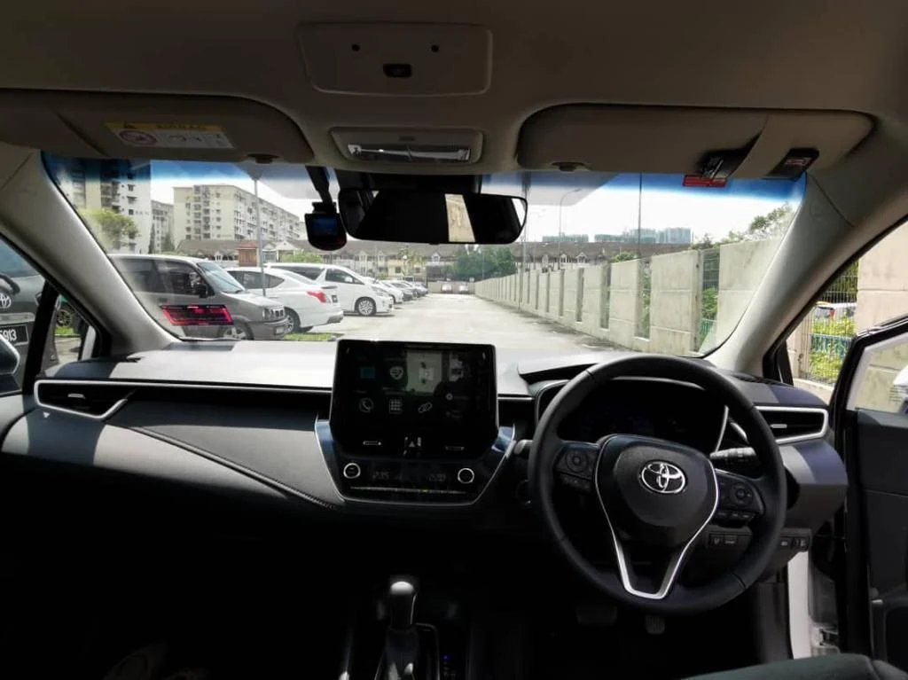 Toyota Corolla Altis - Image 6