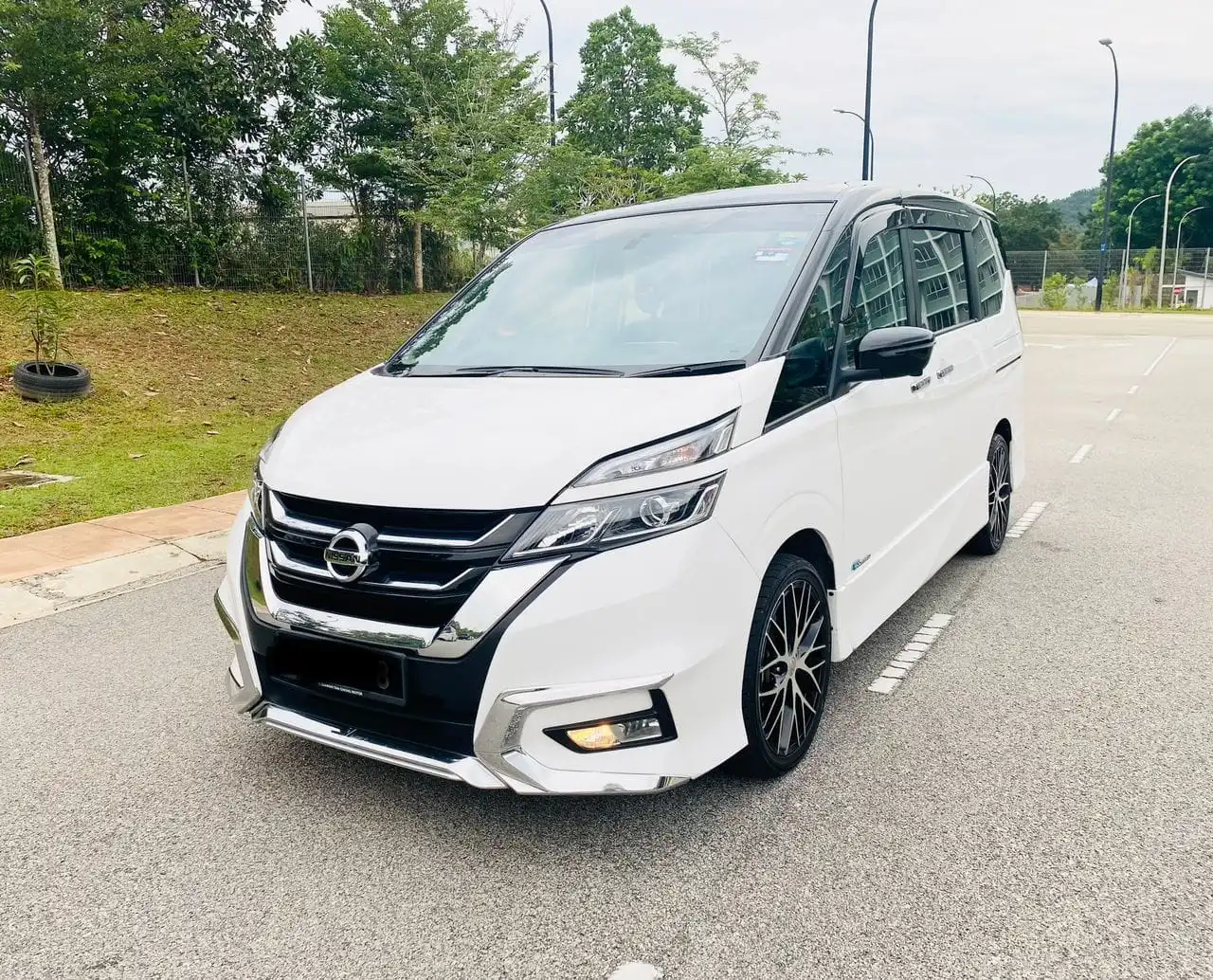 Nissan Serena Highway Star