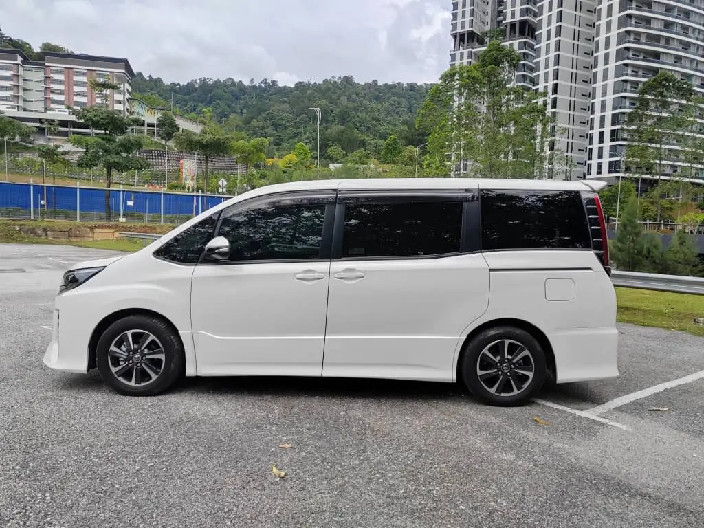 Toyota Voxy & Noah (Mini Vellfire) - Image 6