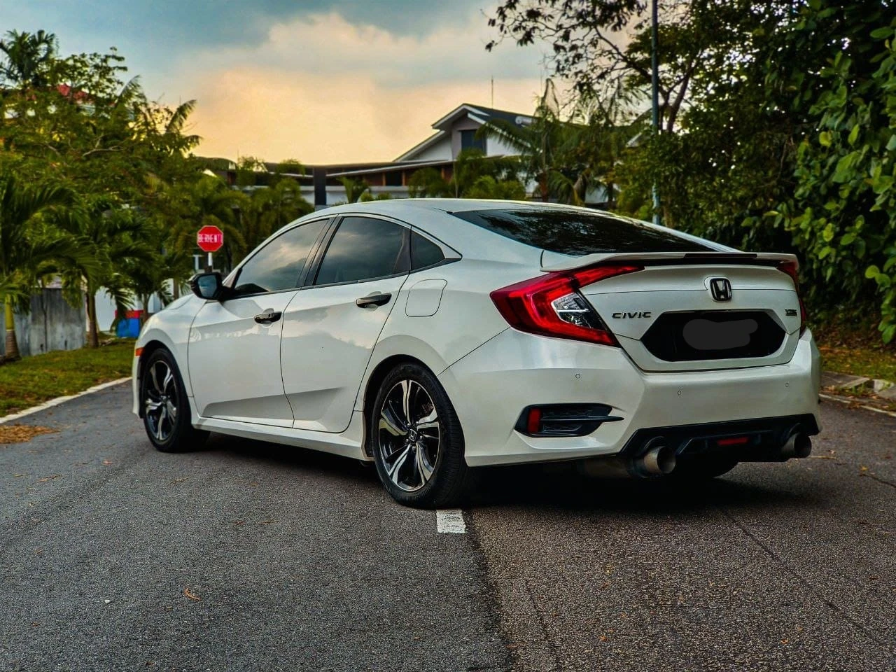 Honda Civic FC - Image 5