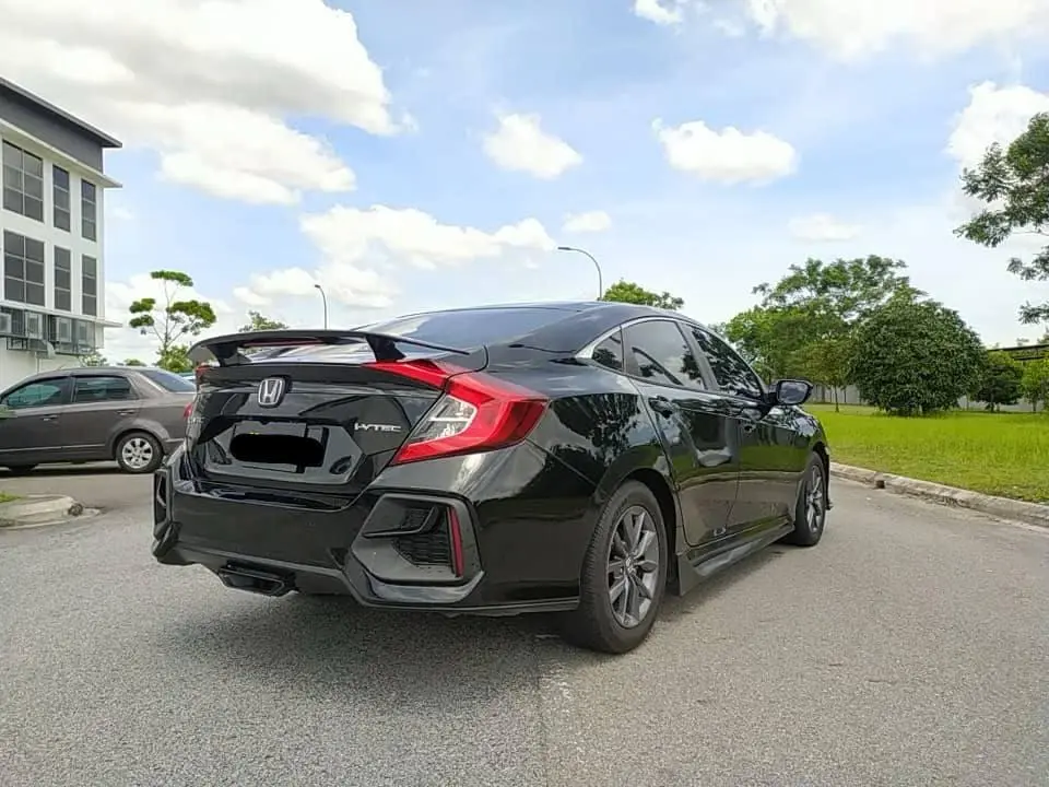 Honda Civic FC - Image 12