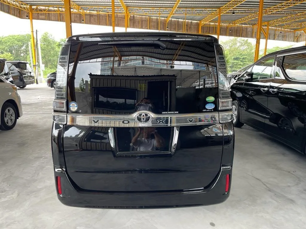 Toyota Voxy & Noah (Mini Vellfire) - Image 3