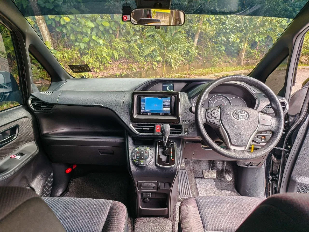 Toyota Voxy & Noah (Mini Vellfire) - Image 13