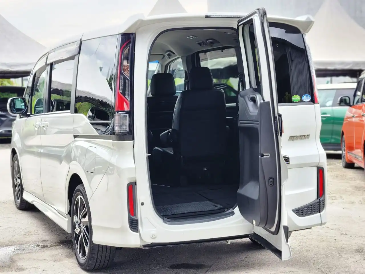 Honda Stepwagon - Image 4