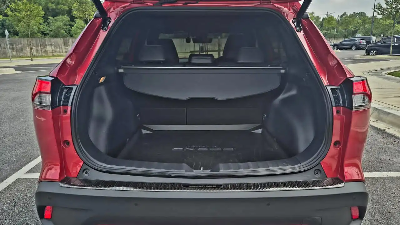 Toyota Corolla Cross Hybrid - Image 9