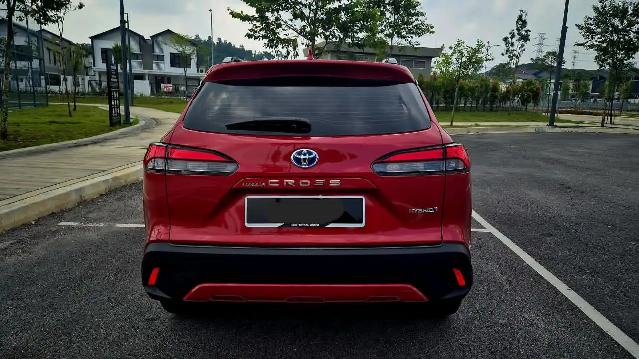 Toyota Corolla Cross Hybrid - Image 3
