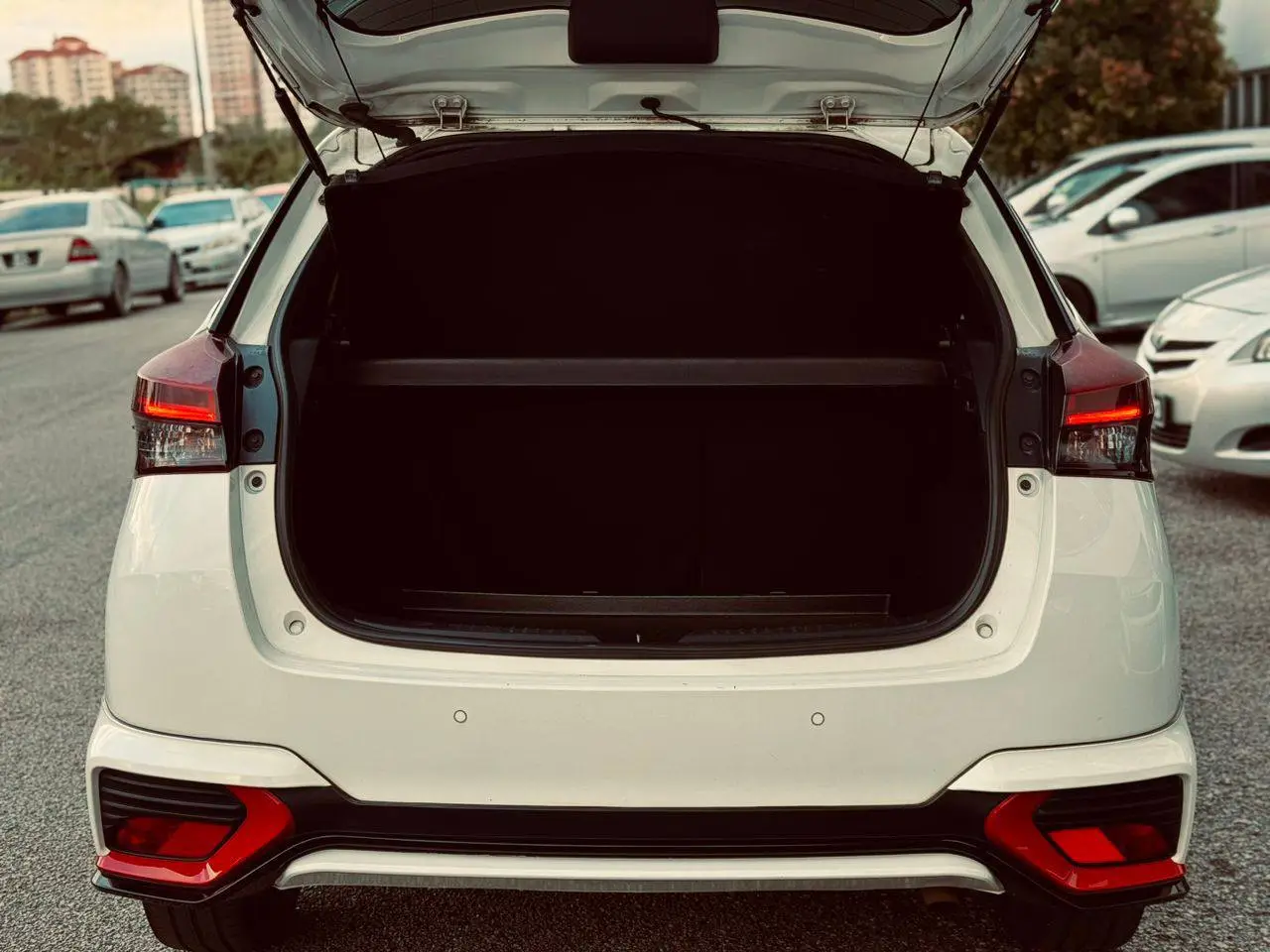 Toyota Yaris - Image 4