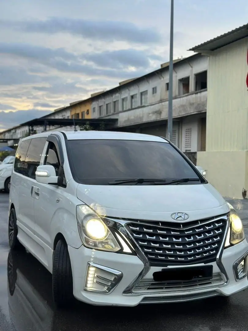 Hyundai Starex Royale