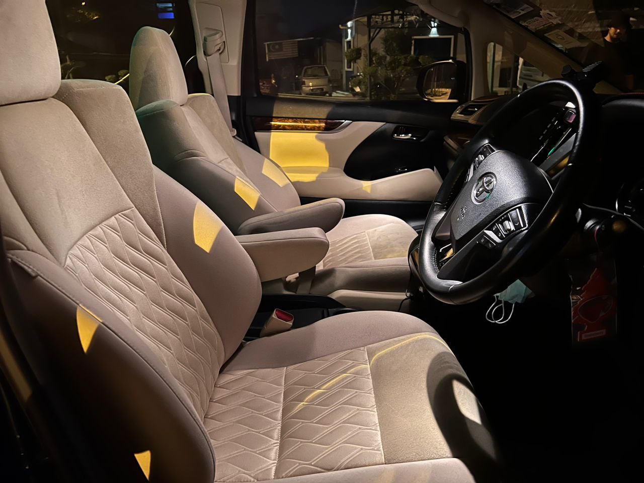 Vellfire Z AGH30 (8 Seater) - Image 4