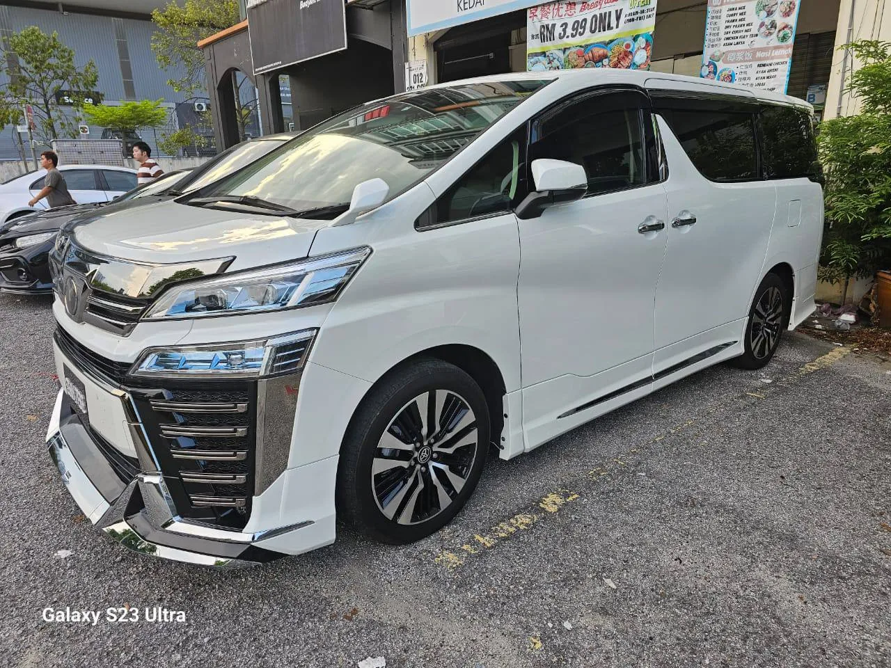 Vellfire ZG AGH30 New Facelift - Image 5